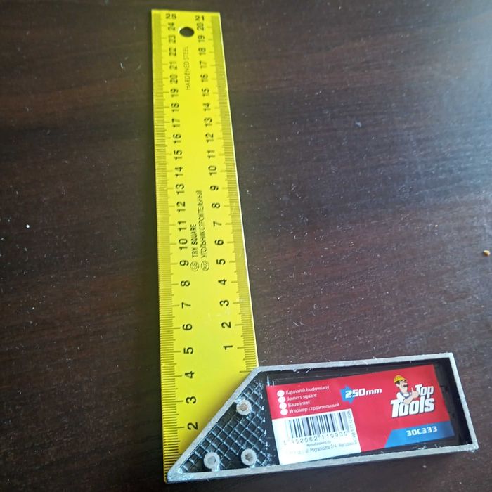 Kątownik budowlany stalowy 250 mm 30C333 TOP TOOLS