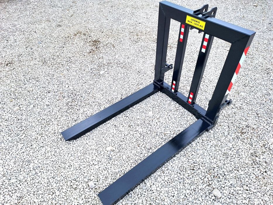 Paleciak, widły do palet na TUZ Mocny paleciak