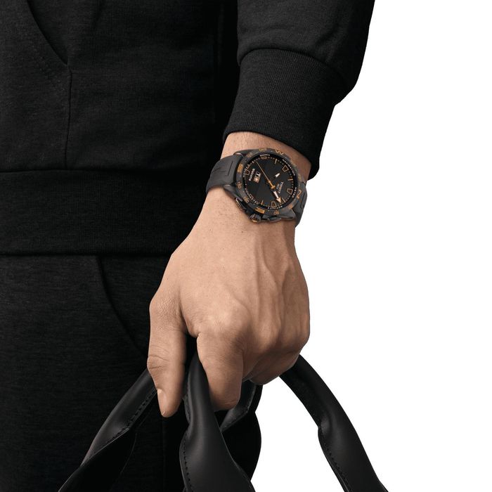 Tissot Чоловічий модний годинник з чорним циферблатом T121.420.47.051.04