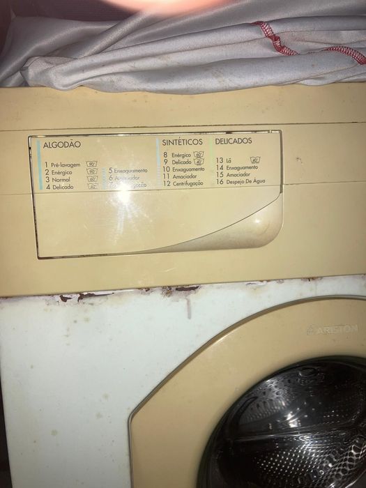 Máquina de Lavar Roupa • Ariston Margherita AB636TX