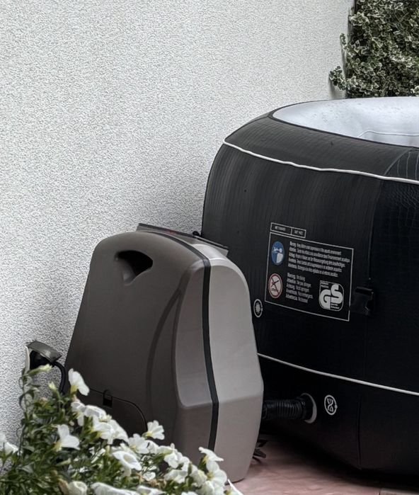 Jacuzzi ogrodowe NetSpa PYTHON dmuchane