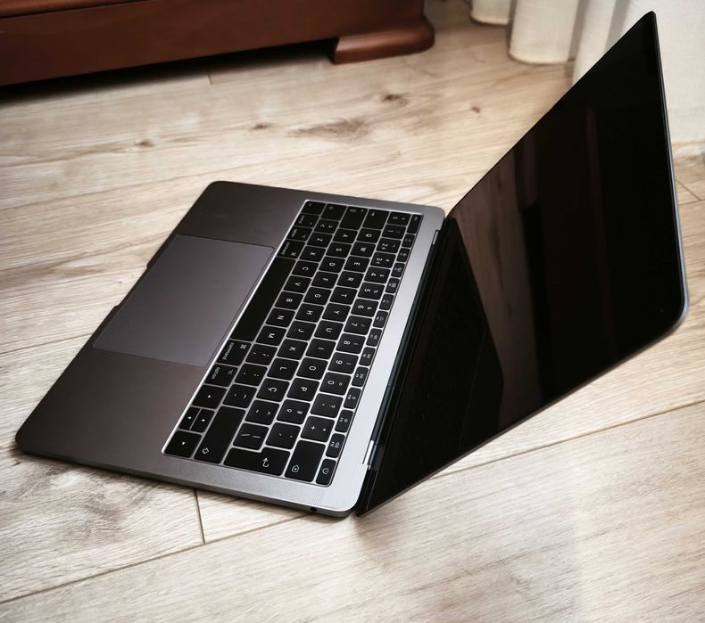 Apple MacBook Pro A1708 Ano de 2017 - Cinza Escuro