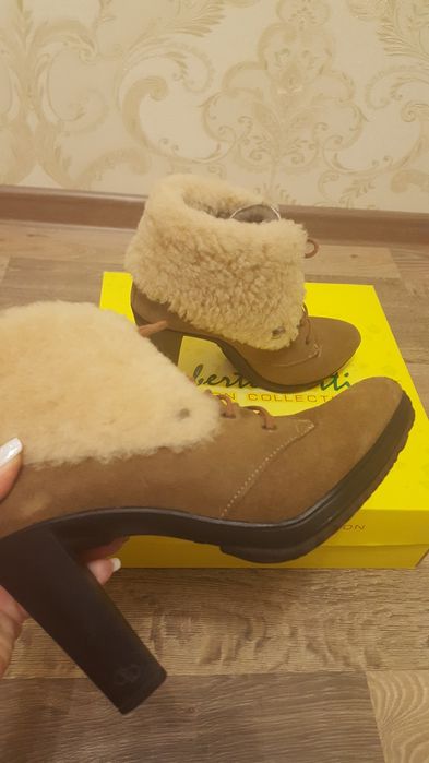 Ботинки, черевики із натуральної замші