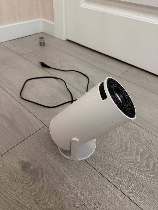 Проектор Mac Cubik