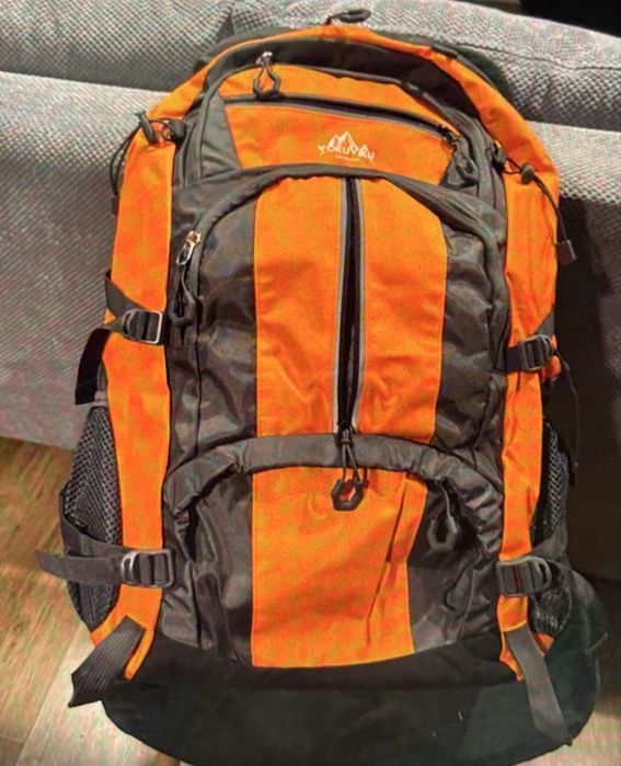 Plecak trekingowy sportowy turystyczny