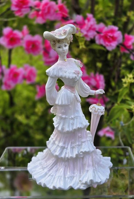 Porcelanowa figurka Lady Alice