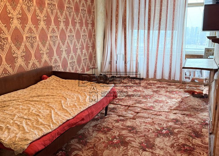 Продаж кімнати в гуртожитку Миропільська 15а