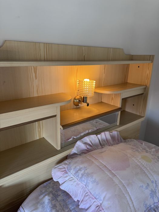 Conjunto de Quarto – 2 Camas Individuais com Colchão e Luz Incluídos