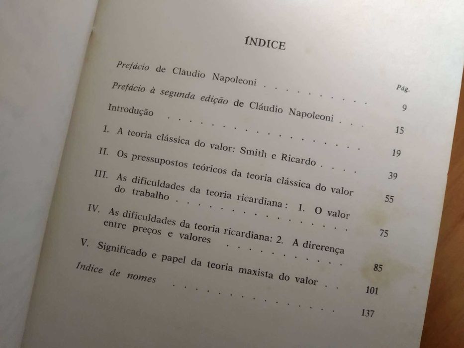 (COMO NOVO, PORTES GRÁTIS) A Teoria do Valor (Dos Clássicos a Marx)