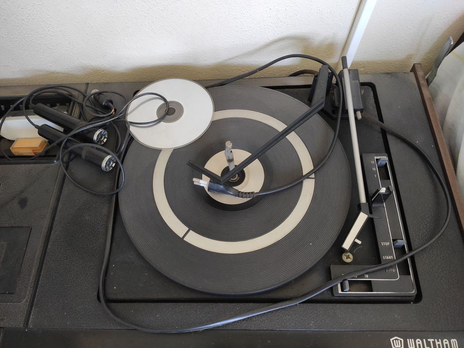 Gira-discos Waltham dos anos 80