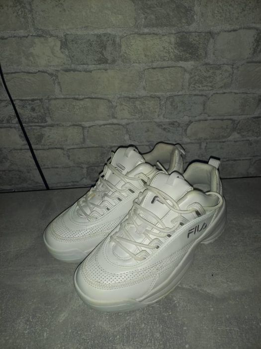 Продам кросівки Fila