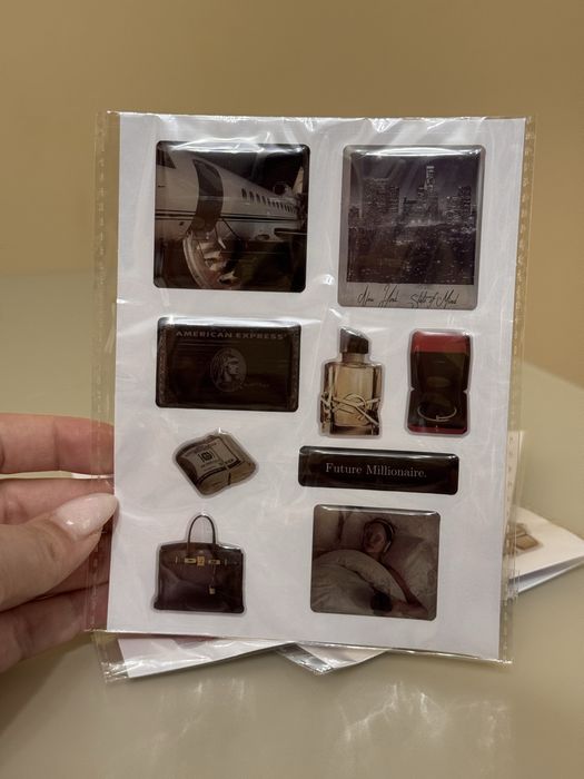 Стікери 3д наклейки на телефон