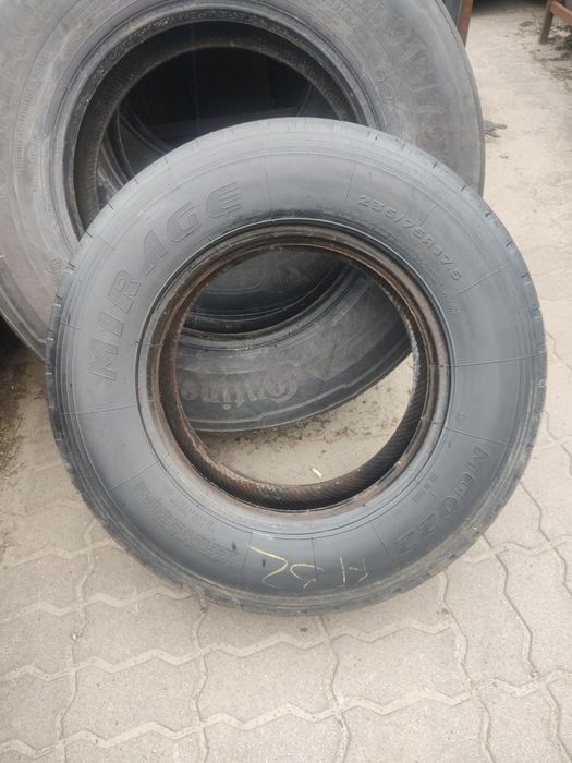 235/75R17,5 7мм шини вантажні бу.