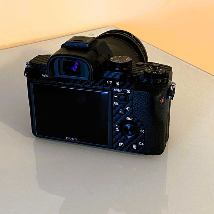 Sony A7 II + ZEISS 55mm f/1.8 | Full-Frame | Extras Incluídos