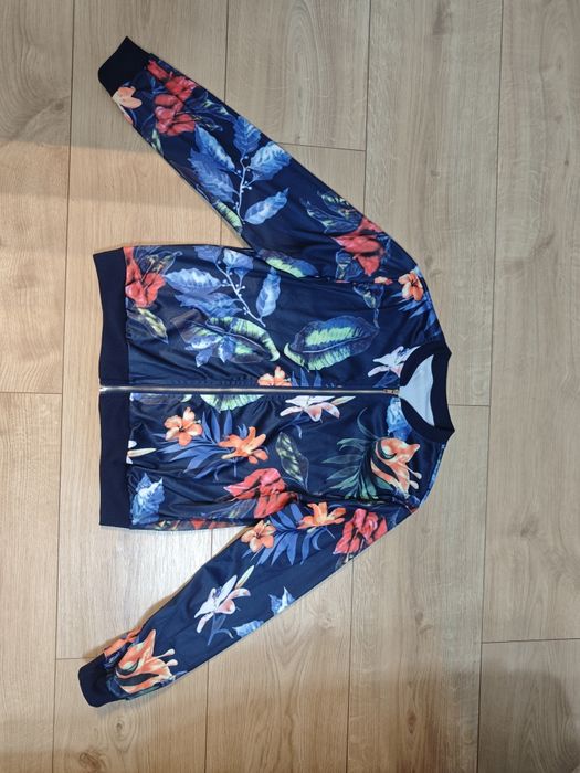 Bomberka rozmiar m kurtka BLUZA W KWIATy