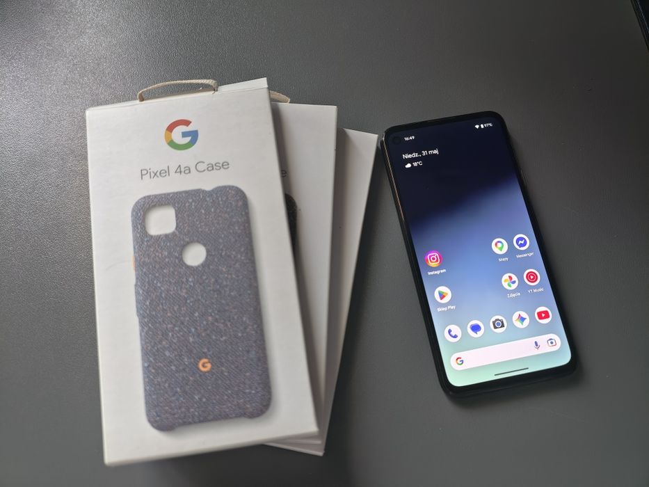 GOOGLE PIXEL 4A  6/128 czarny z 3 oryginal case