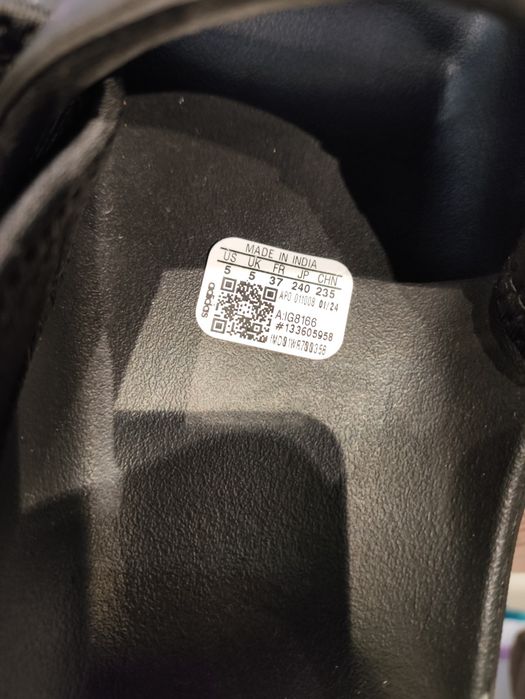 Adidas Adifom Adilette J preta