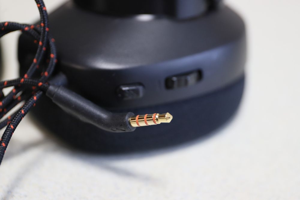 JBL   Наушники проводные