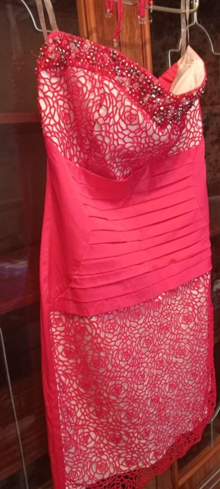 Сукня,святкова,з елементами атласу та мережива