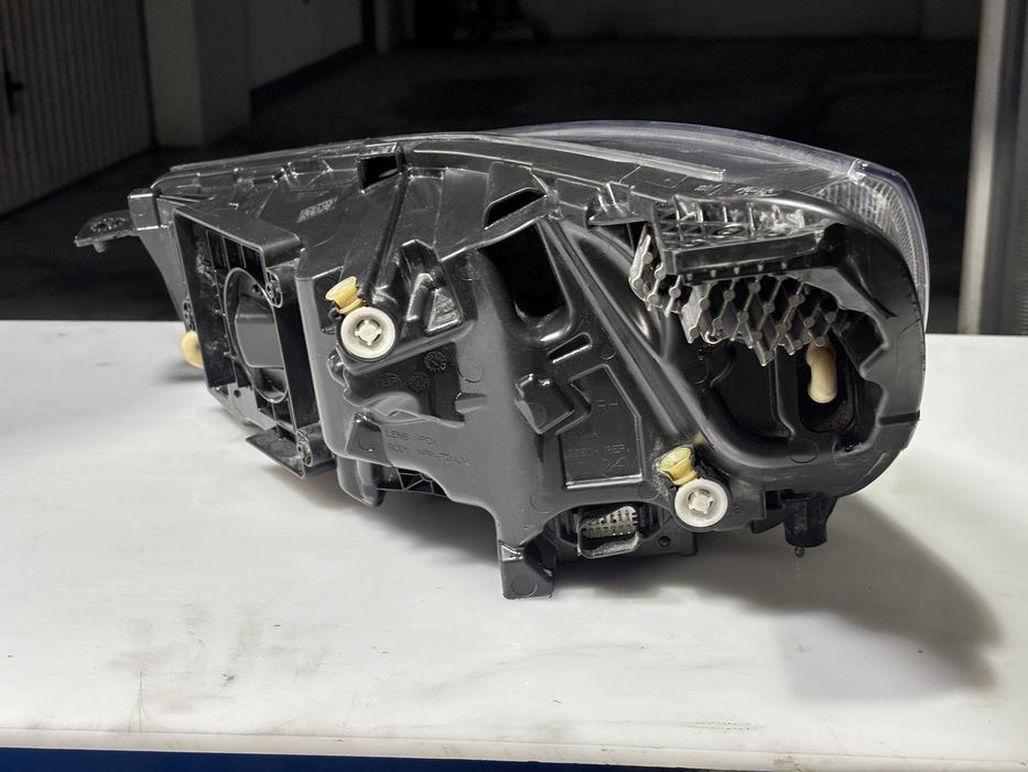 Farol Ford focus IV MK4 HN LED – Lado Direito (RH) NX7B-13E014-CD