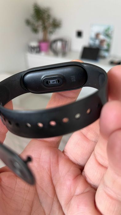 Продам MI Band 3