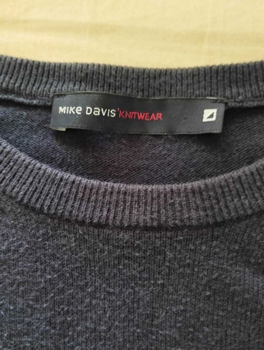 Camisola azul escura Mike Davis tamanho M