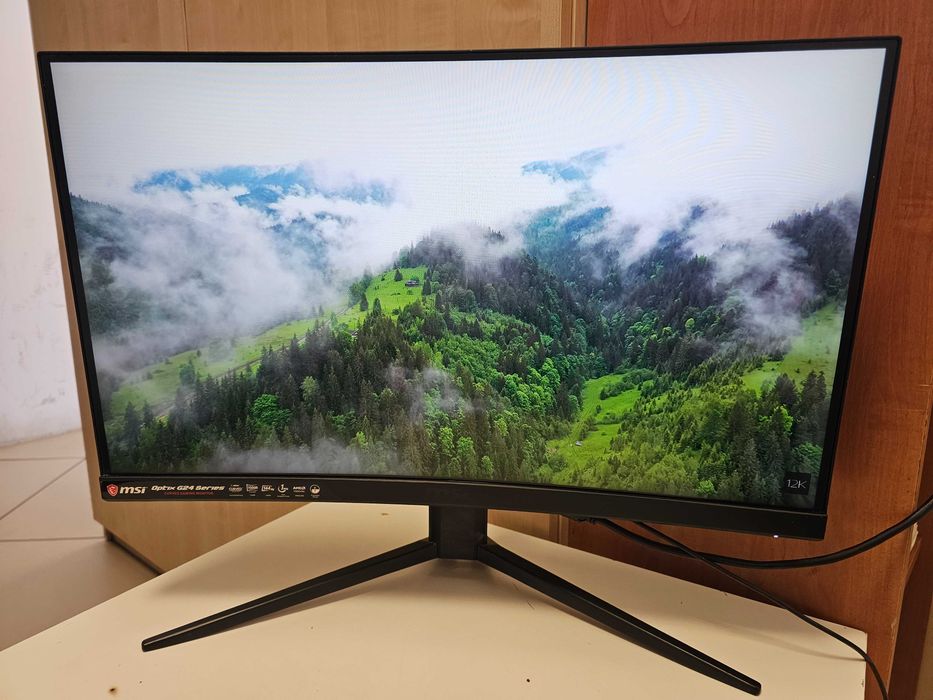 Zakrzywiony monitor gamingowy MSI Optix G24C4