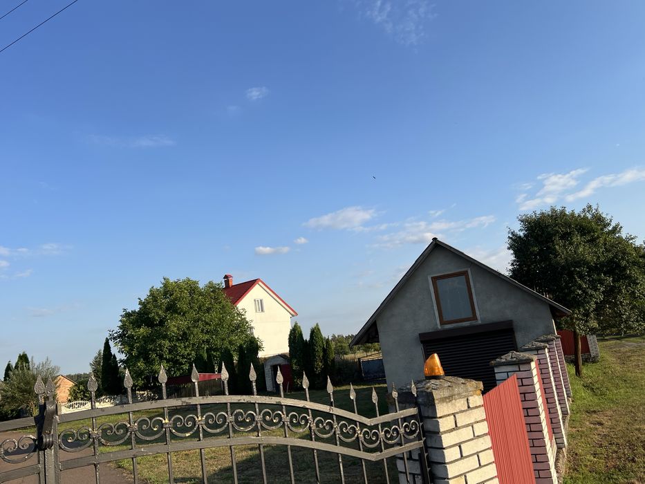 Продам добротний будинок у с. Волсвин