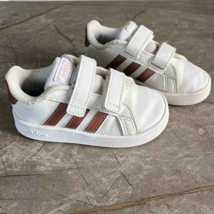 Дитячі кросівки Adidas Grand Court EF0116