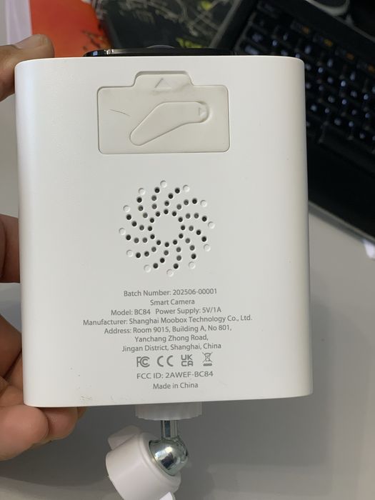 Zewnętrzna inteligentna kamera solarna.