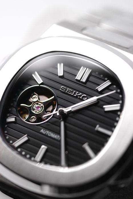 Zegarek Custom Seiko Mod Nautilus Open Heart Black