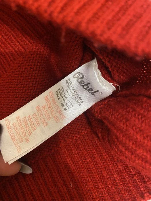 Новогодний красный свитер с оленем новорічний светр 140 см 9/10