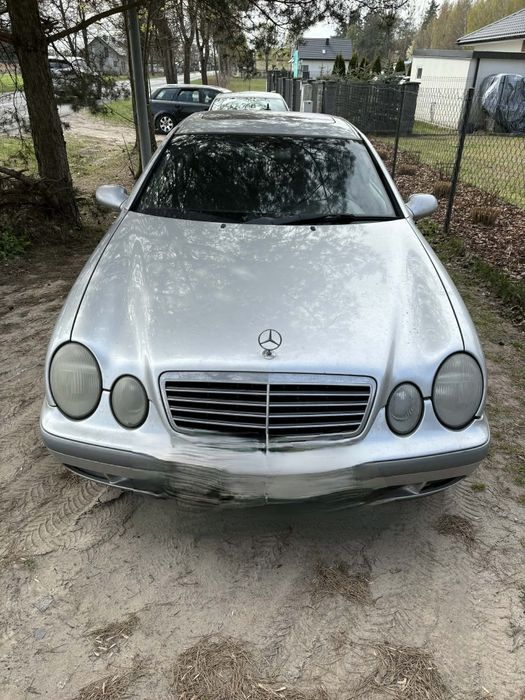 Mercedes Benz CLK W208