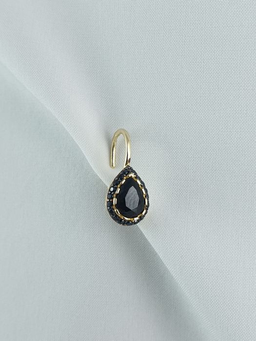 Złote kolczyki wiszące z czarnymi cyrkoniami Au.585 nowe