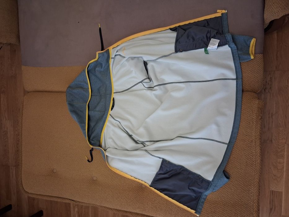 Кофта з капюшоном .