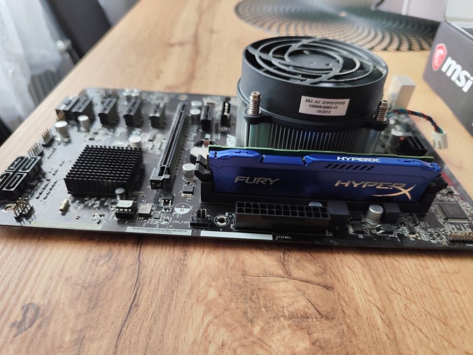 ASRock h81 pro + 12gb ram DDR3 + Intel i5