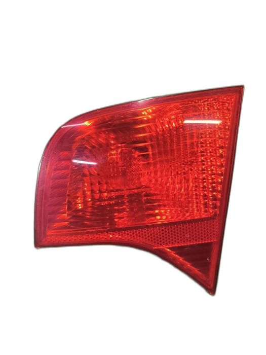 Farolim Direito AUDI A4 B7 8E5945094 (OEM)