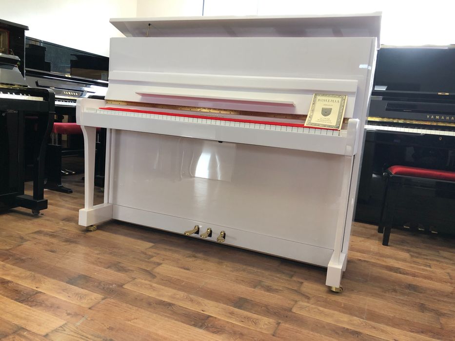 Pianino biale Bohemia Bechstein All Inclusive