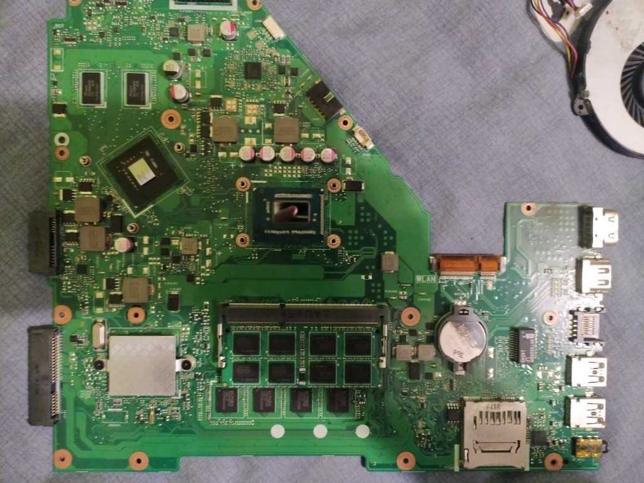 Serwis/naprawa, składanie komputerów i laptopów - Szybko i rozsądne ceny