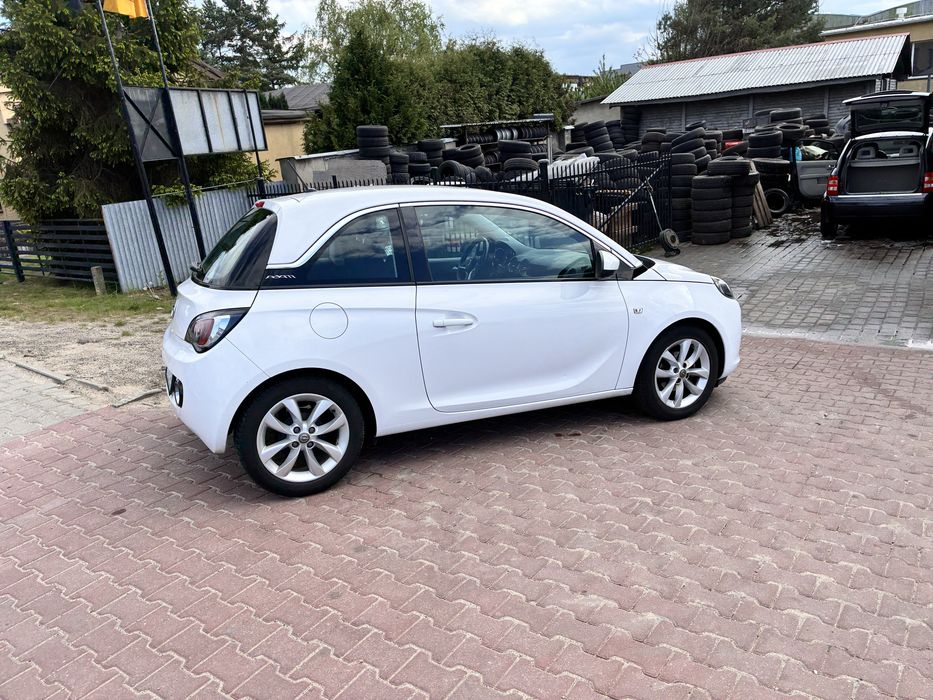 Opel adam rok 2017 poj 1.2 przeb 111tys