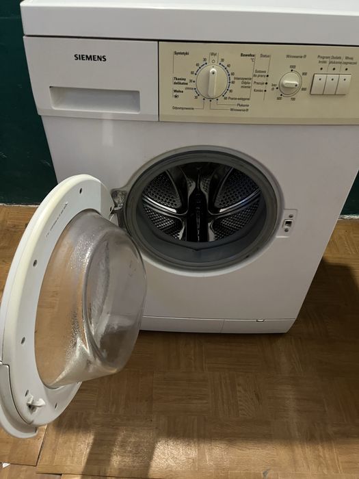 Пральна машинка.