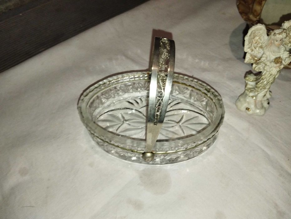 Продам разную интересную посуду по разумной цене.