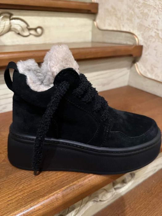 Розпродаж залишків.Зимові черевички .Натуральна замша/шкіра.