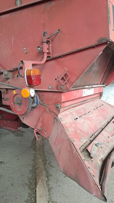 Комбайн Ліда 1300