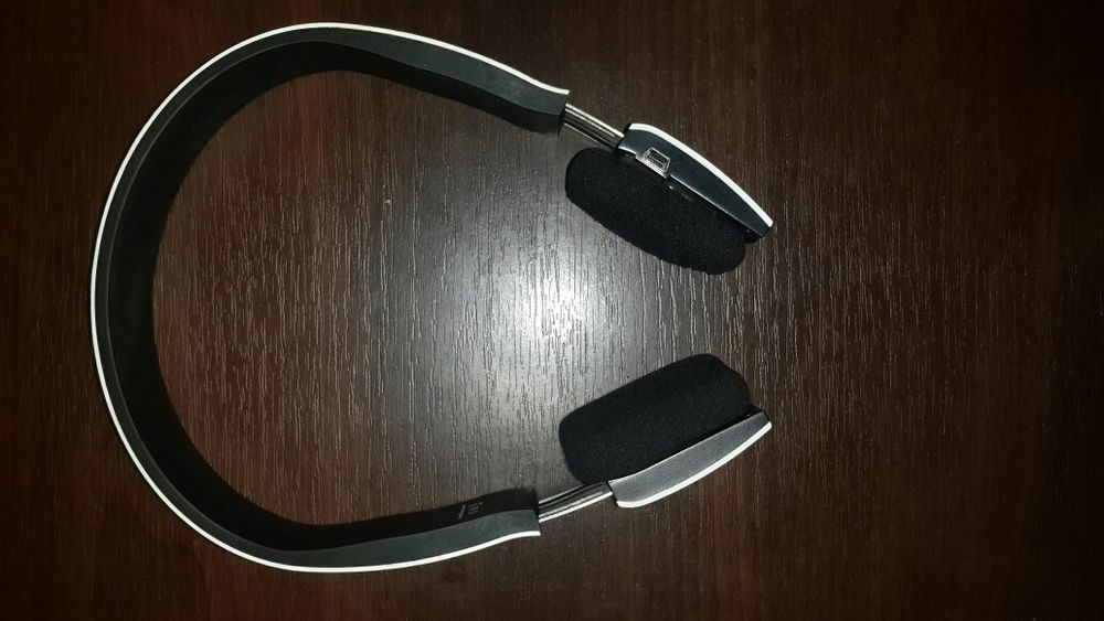 Наушники Bluetooth-гарнитура BRAVIS HS-901B