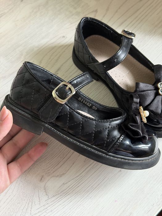 Дитячі туфлі для дівчинки