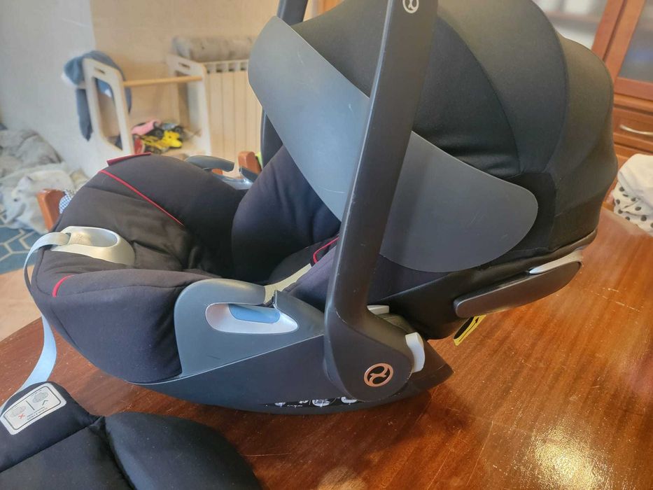 Ovo Cybex Cloud Z i-size “Ferrari”