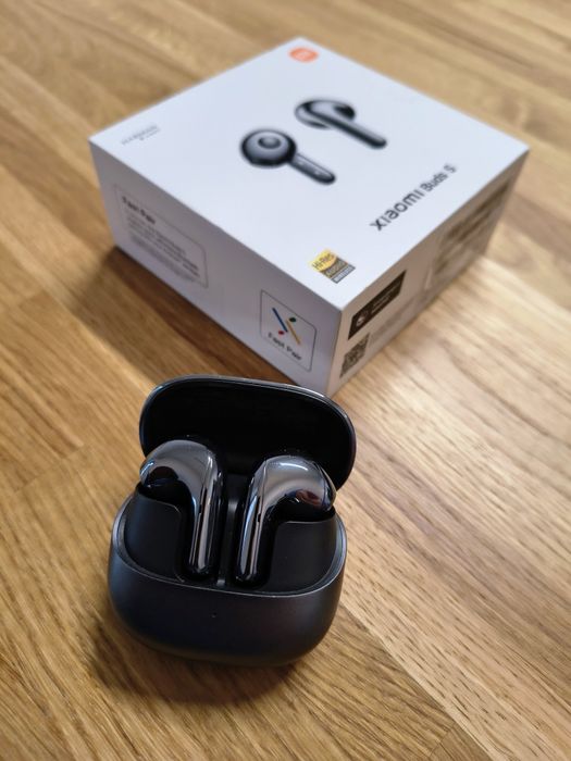 Xiaomi Buds 5 Harman | Graphite Black | Jak Nowe | Komplet