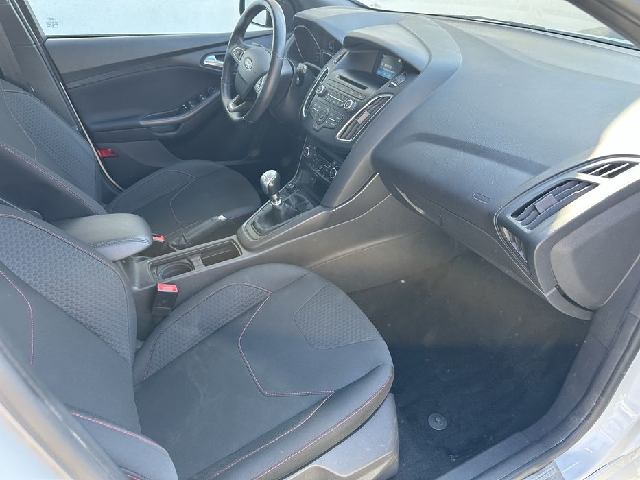 Ford focus 1.0 st-line