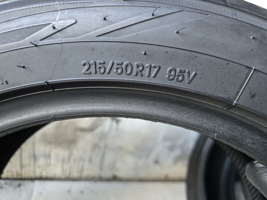 Sprzedam 2 opony 215/50 17" Toyo letnie 90% 2022r